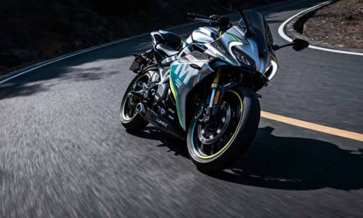 CFMoto 500 SR-Voom: Motor Sport Modern dengan Teknologi dan Gaya Berani